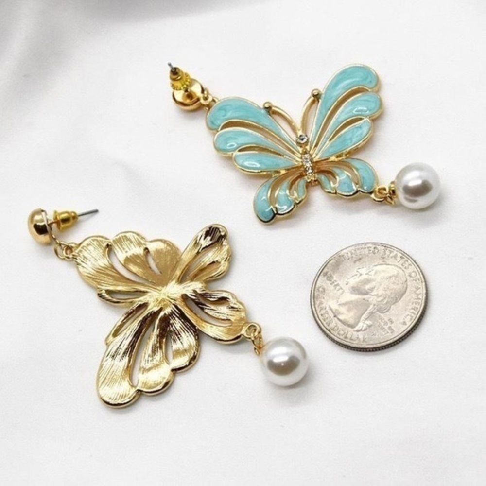 Oversized Blue Butterfly Pearl Earrings - Picture 3 of 4